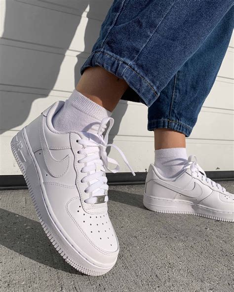 Buy and Sell Women Nike Air Force 1 Sneakers 